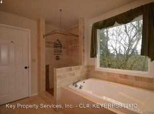 2205 NW 138th St - Photo 3 of 9