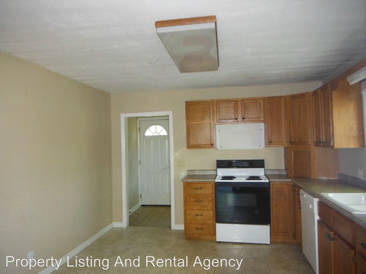 133 Mayflower Rd - Photo 2 of 10