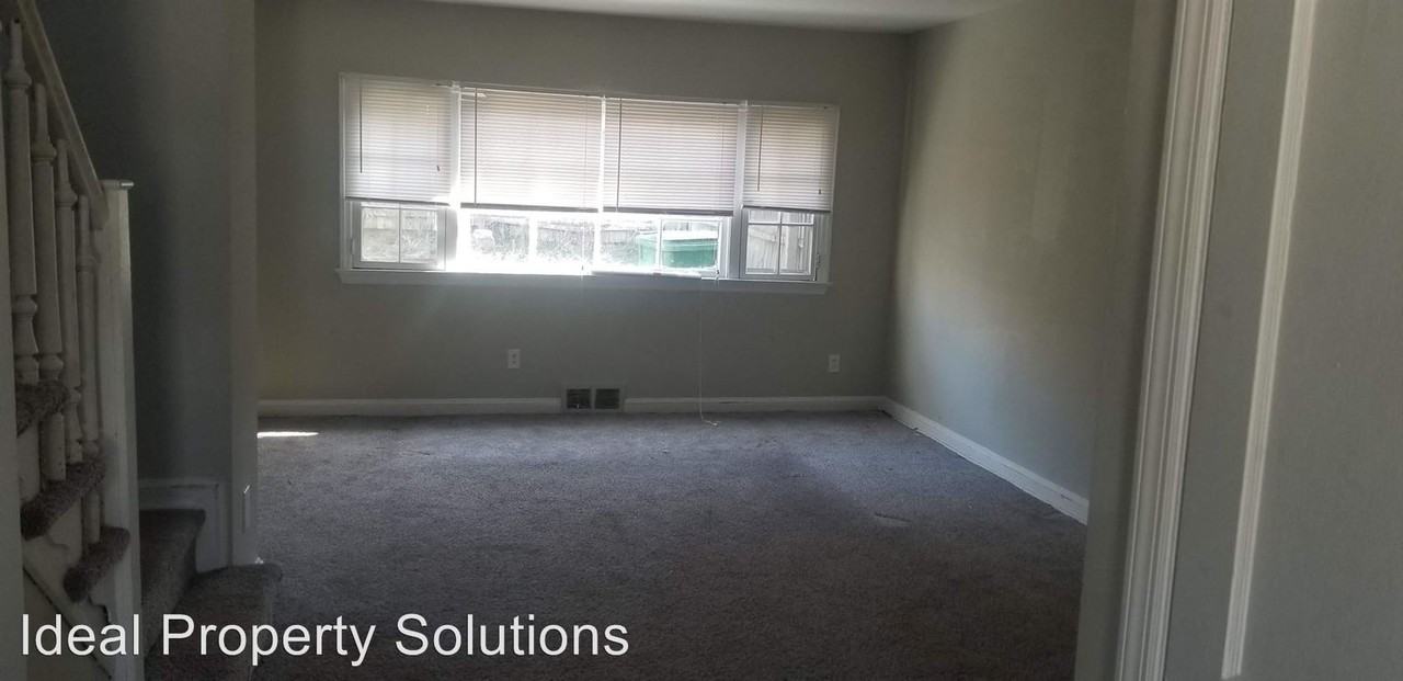 12 S Pennewell Dr - Photo 3 of 15