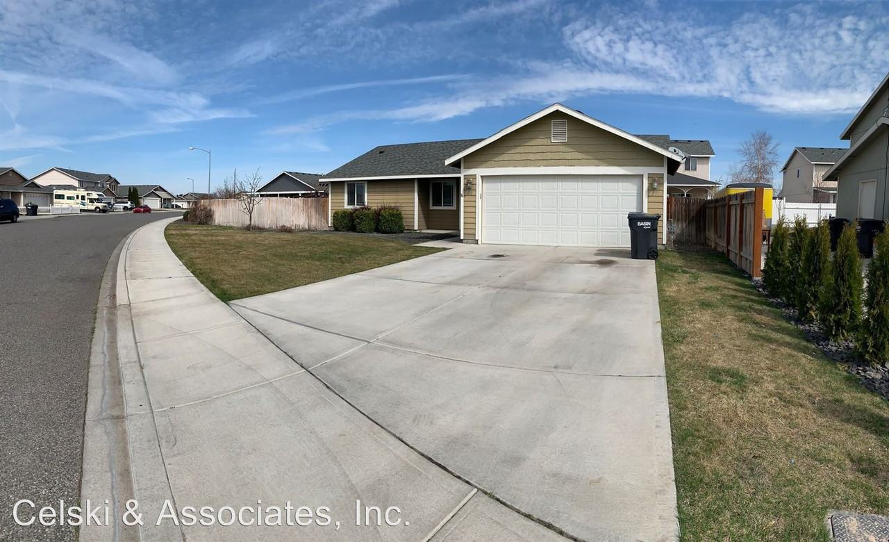 4511 Tamworth Ln - Photo 2 of 14