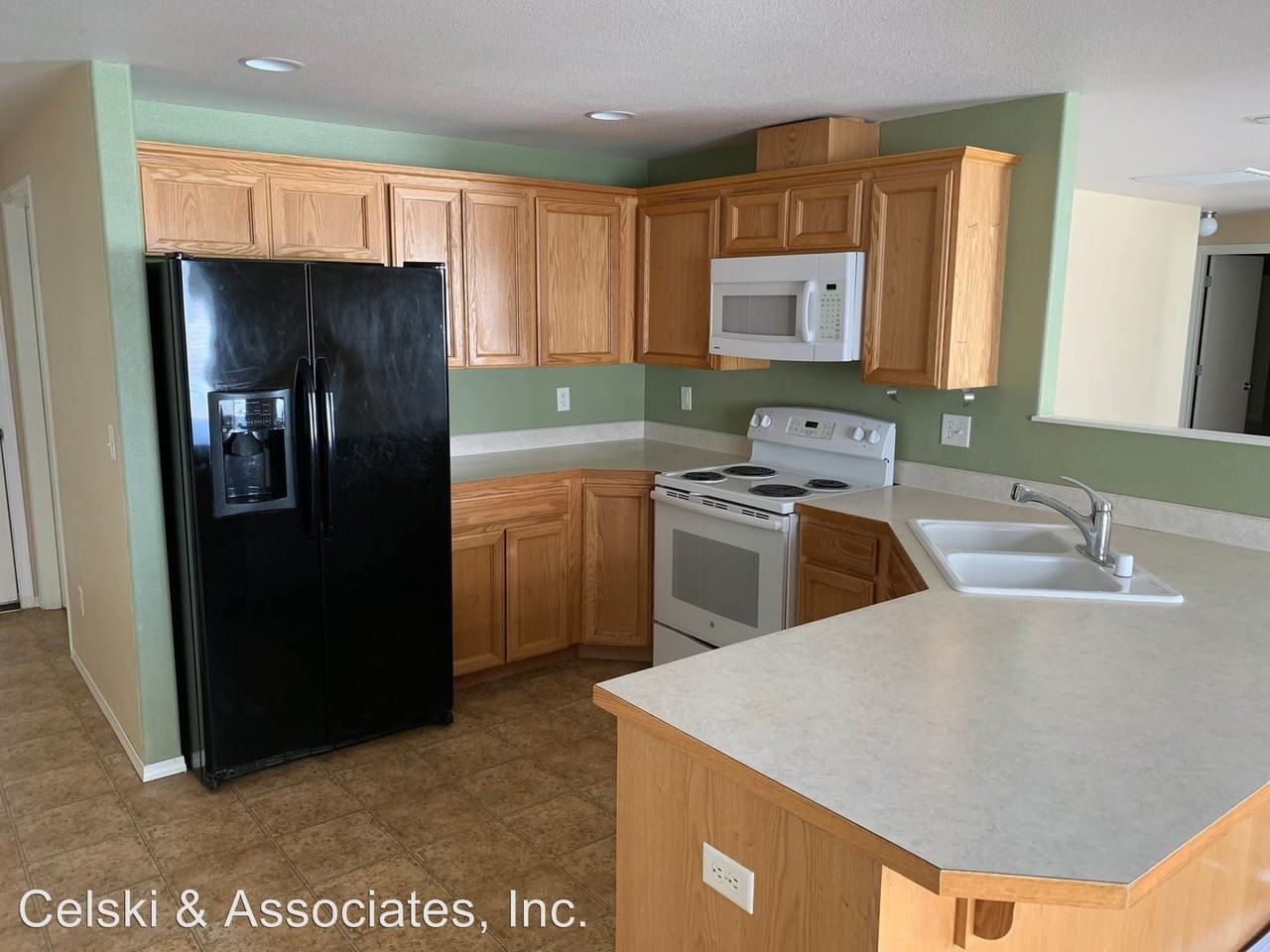 4511 Tamworth Ln - Photo 3 of 14