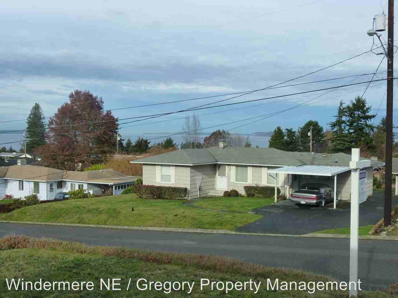 940 Sprague St - Photo 2 of 12