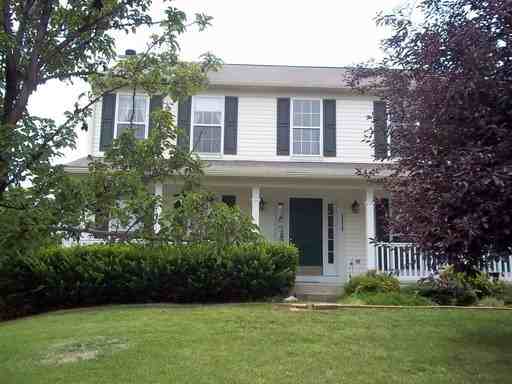 111 Mason Pl - Photo 3 of 7