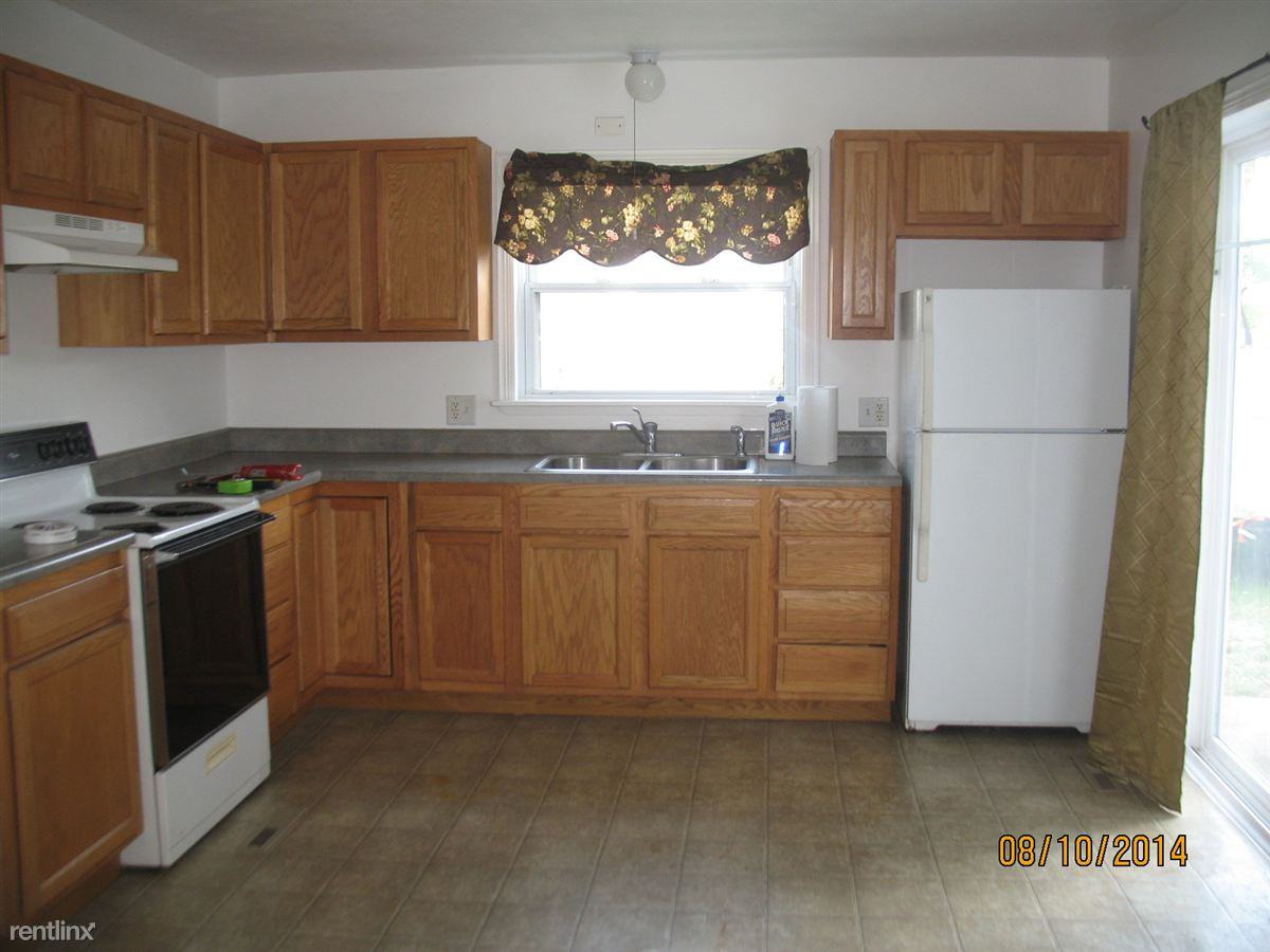 131 S Cottage St - Photo 2 of 5