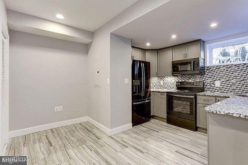 1416 Meridian Place Northwest - Photo 3 of 11