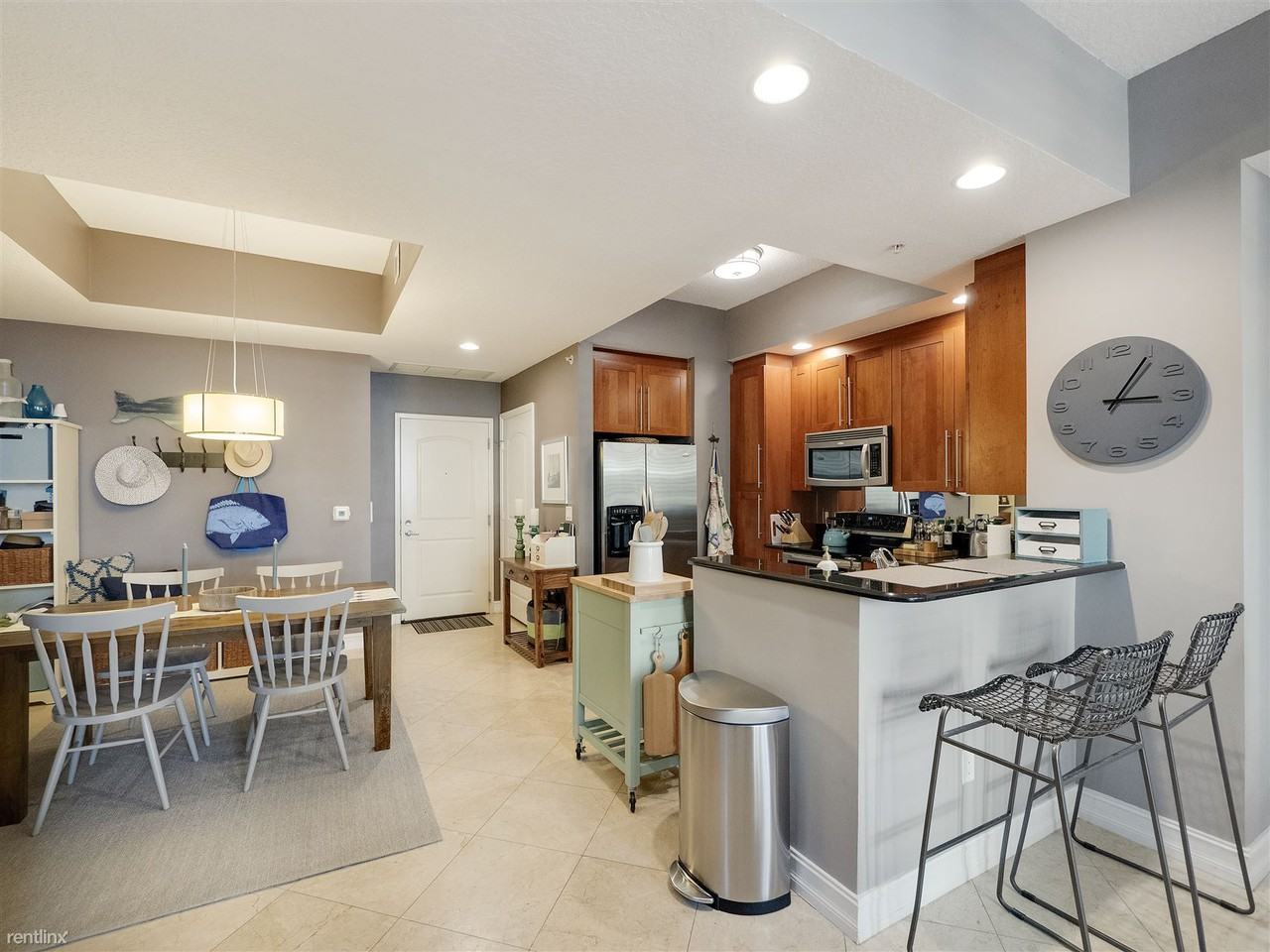 701 S Olive Ave - Photo 2 of 7