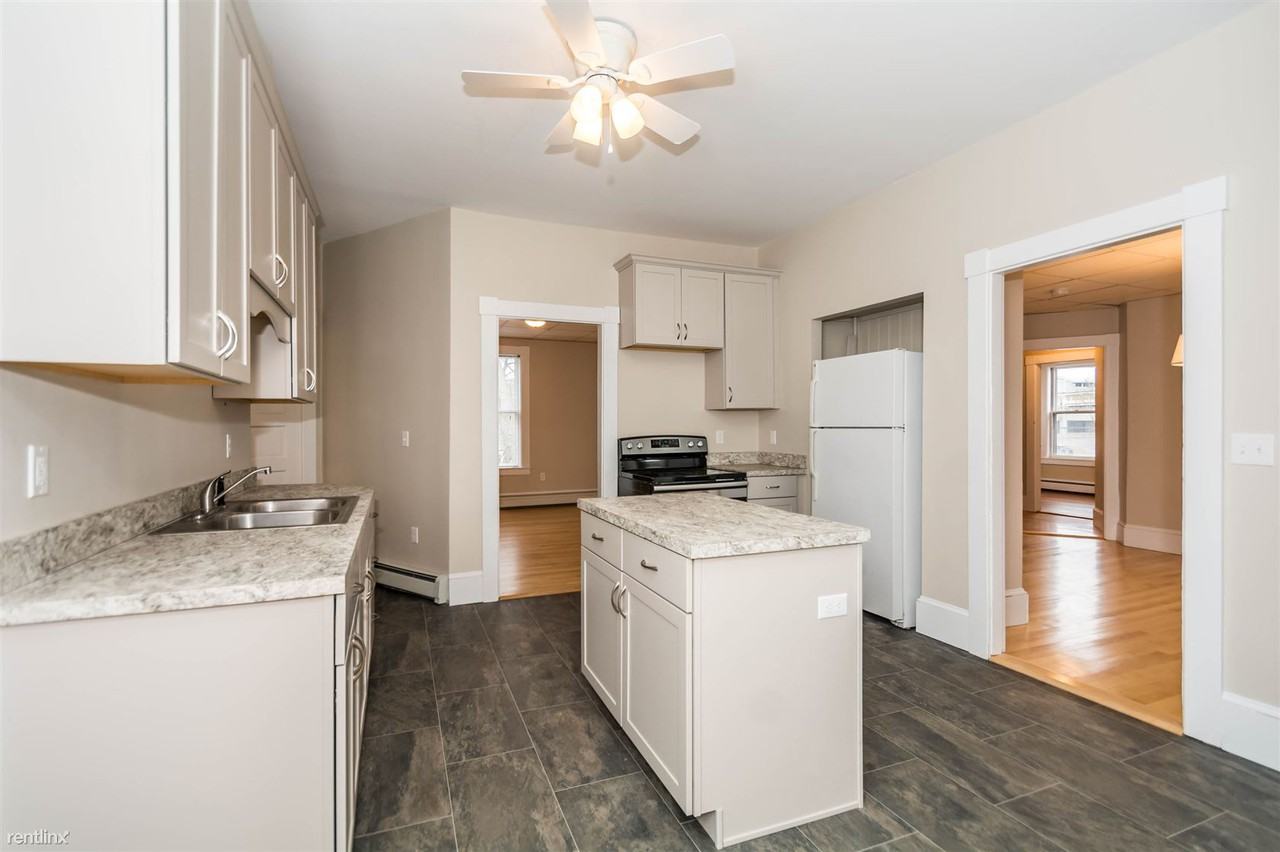 246 Lake St - Photo 3 of 13