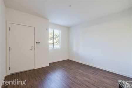 1905 E First St #101 - Photo 2 of 14