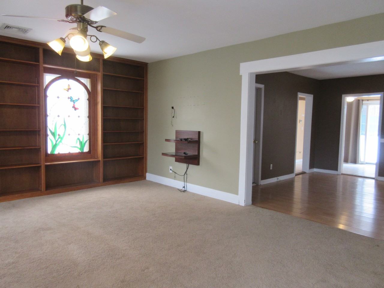 324 Dewey Ave - Photo 3 of 8