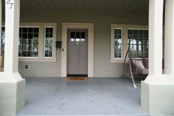 127 Clinton Ave - Photo 2 of 23