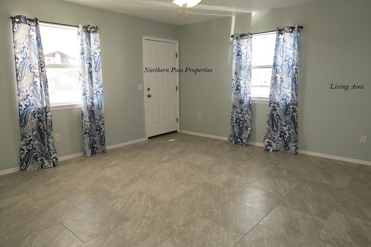 2829 Frankfort - Photo 3 of 20