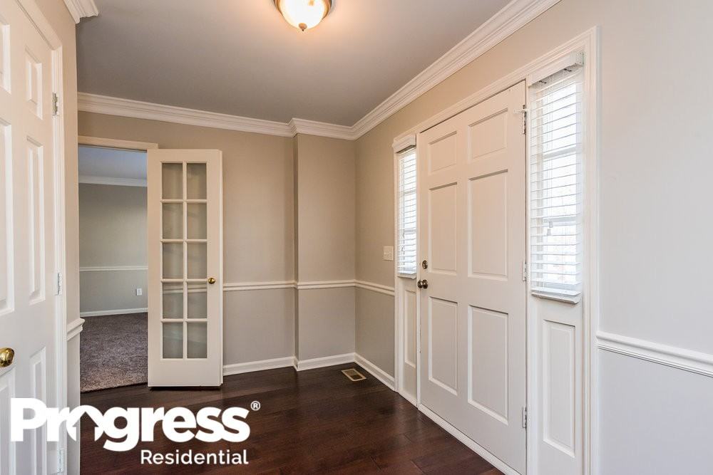 4821 Old Field Dr NE - Photo 2 of 19