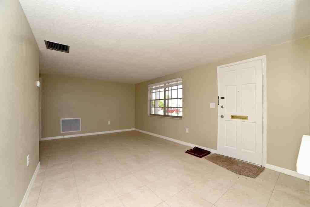 3702 Grayton Dr - Photo 2 of 19