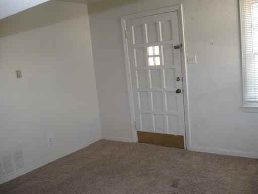 1306 N Manhattan Ave - Photo 3 of 7