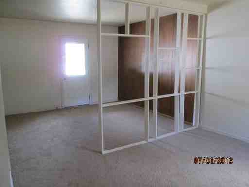 1308 N Manhattan Ave - Photo 2 of 3