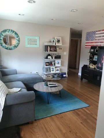 655 Thomas St - Photo 3 of 17