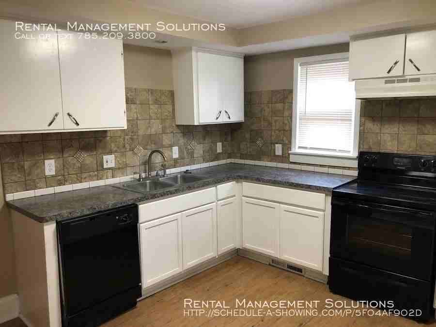 1134 SW Plass Ave - Photo 2 of 13