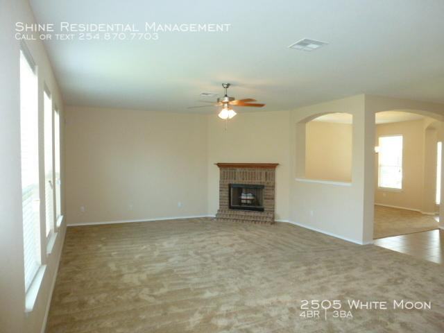 2505 White Moon Dr - Photo 3 of 10