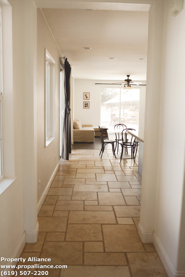 938 Prism Dr - Photo 3 of 17