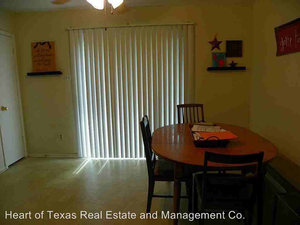 2521 Crosstimbers - Photo 3 of 8