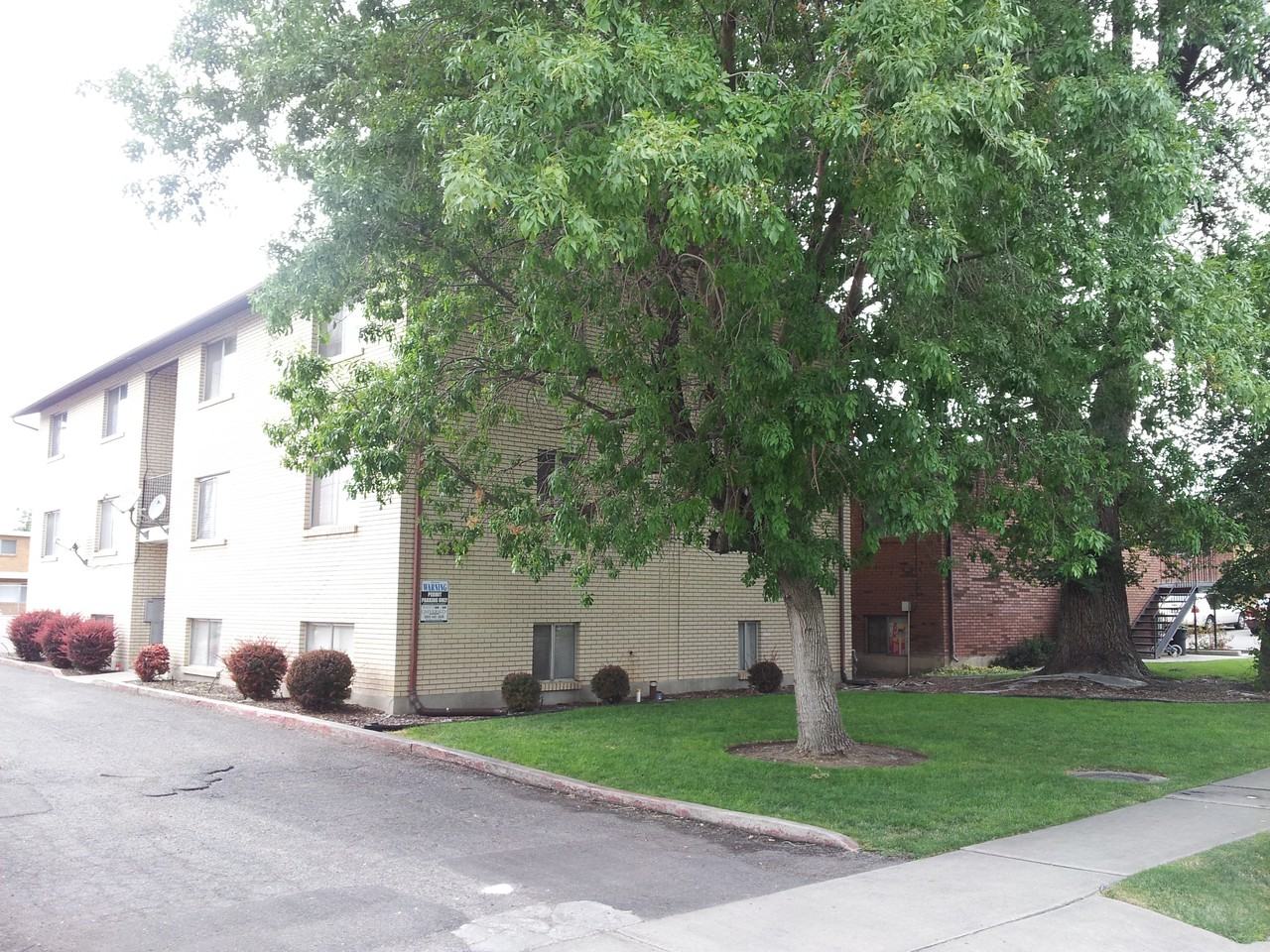 835 N 600 W - Photo 2 of 2