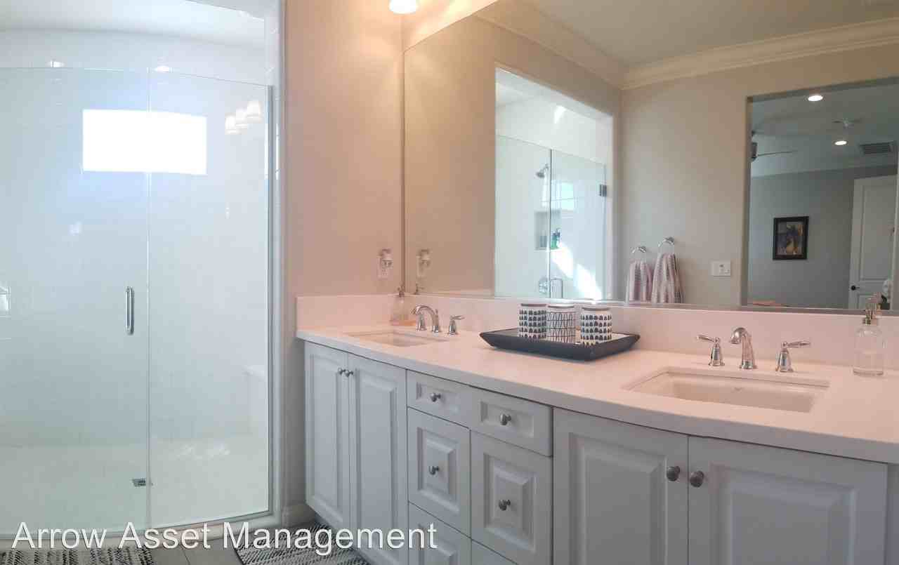 7935 Lusardi Creek Ln - Photo 3 of 4