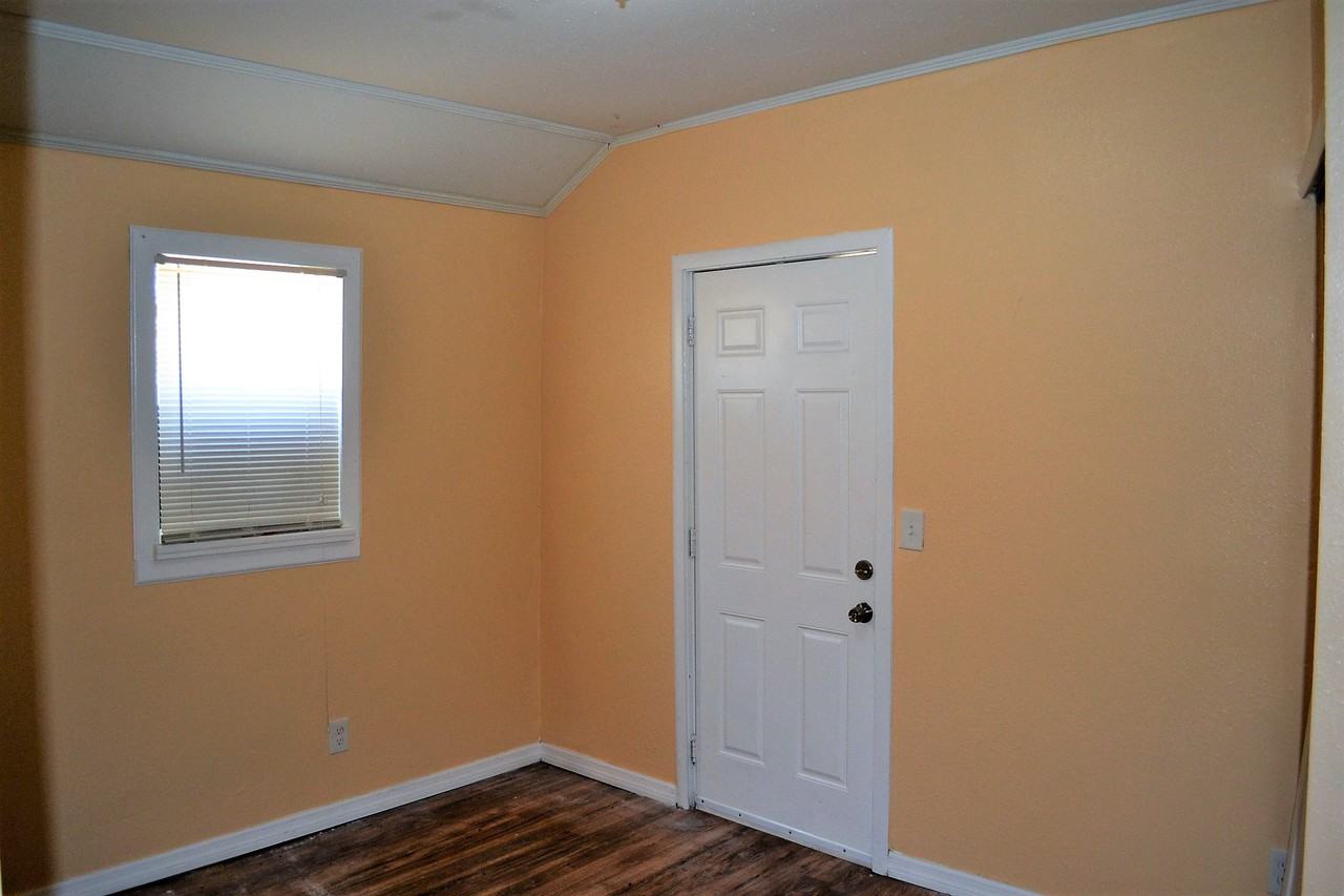 502 Choctaw Ave - Photo 2 of 2