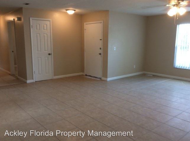 3221 Thistle Hill Dr - Photo 3 of 12