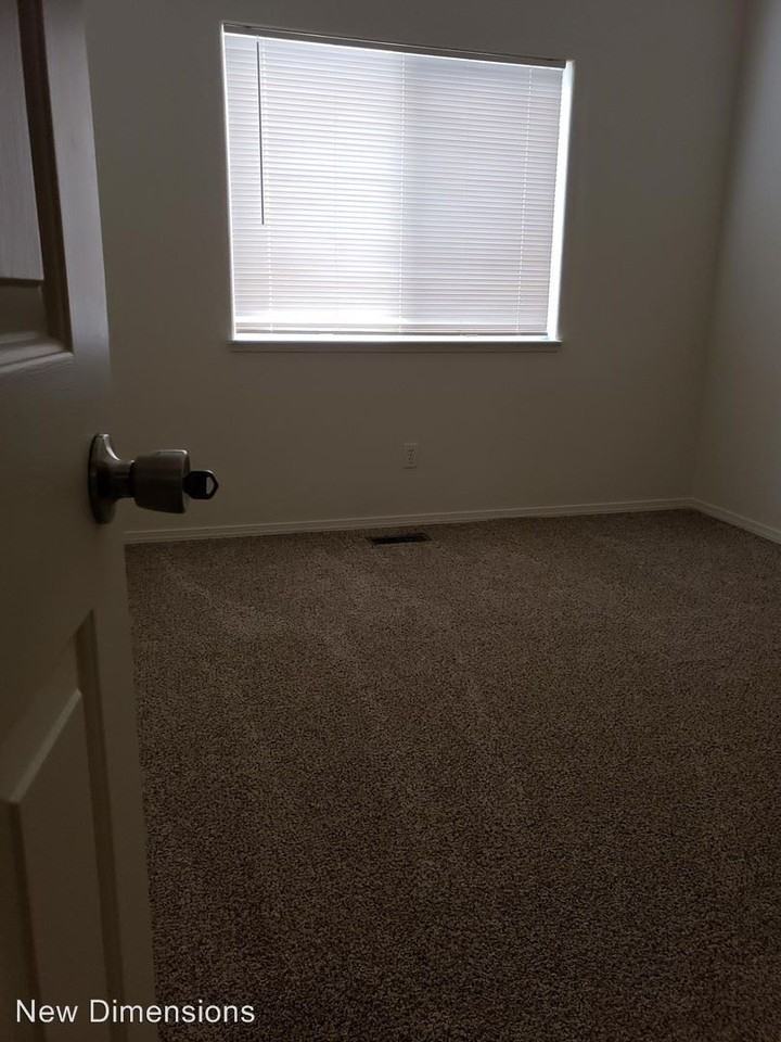 2965 Cahal Ct - Photo 3 of 13