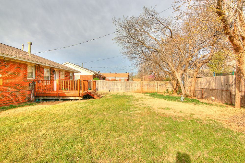 1301 Carlisle Ct - Photo 2 of 25