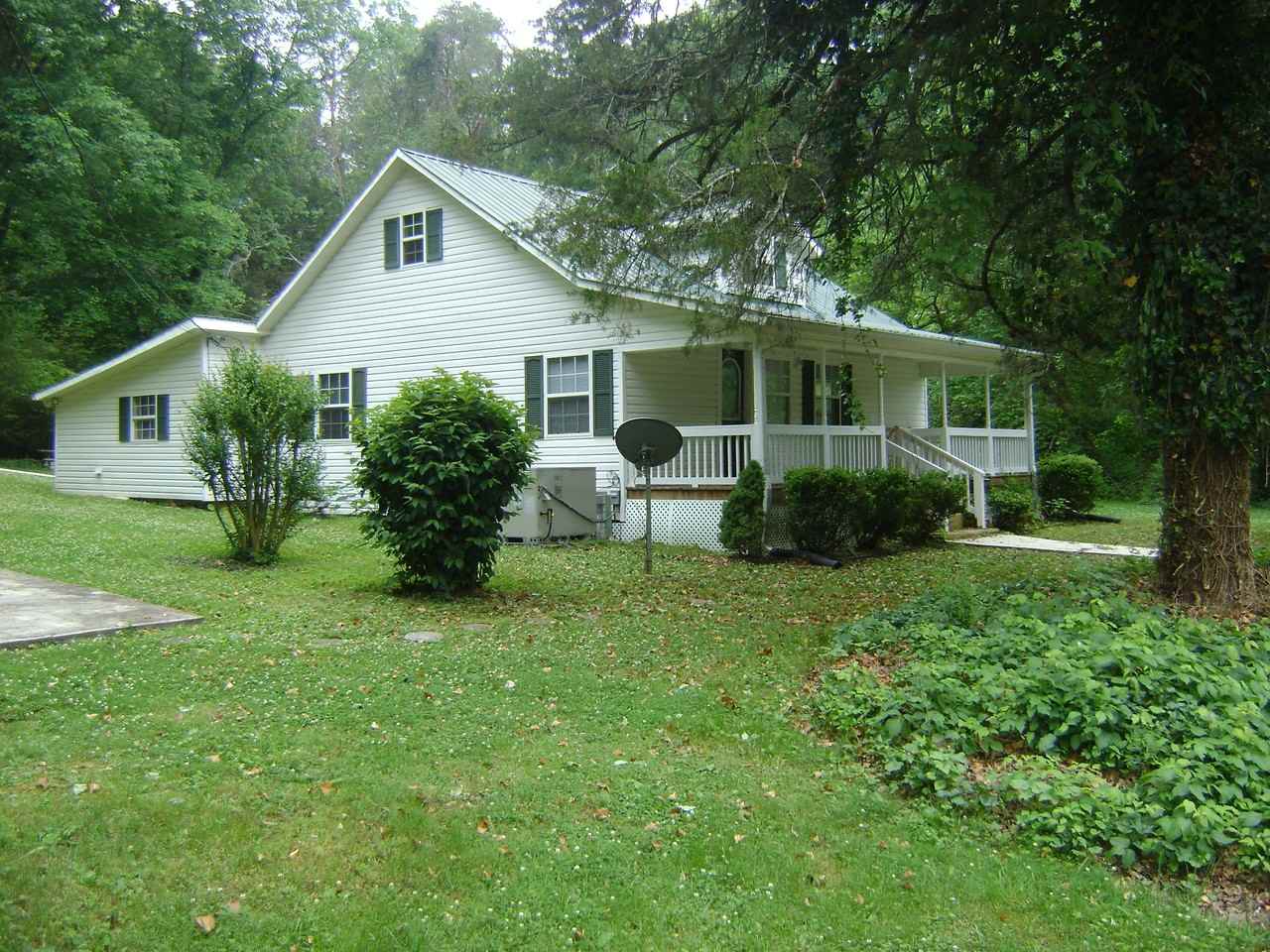1406 Daugherty Ferry Rd - Photo 2 of 21