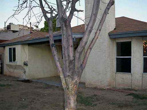 747 Moffat Ln - Photo 2 of 17