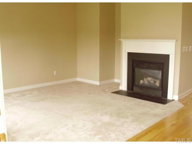 1221 FairViewClub Dr - Photo 2 of 8