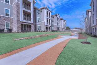 Alton Park Apartments - Photo 1 of 1
