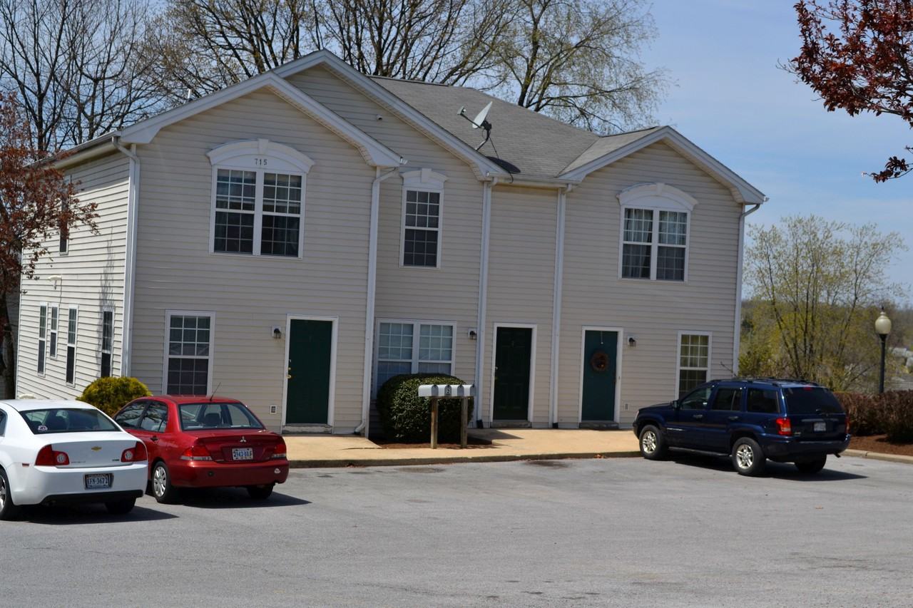 715 Ivy St. Apartments for Rent 715 Ivy St, Waynesboro, VA 22980 Zumper