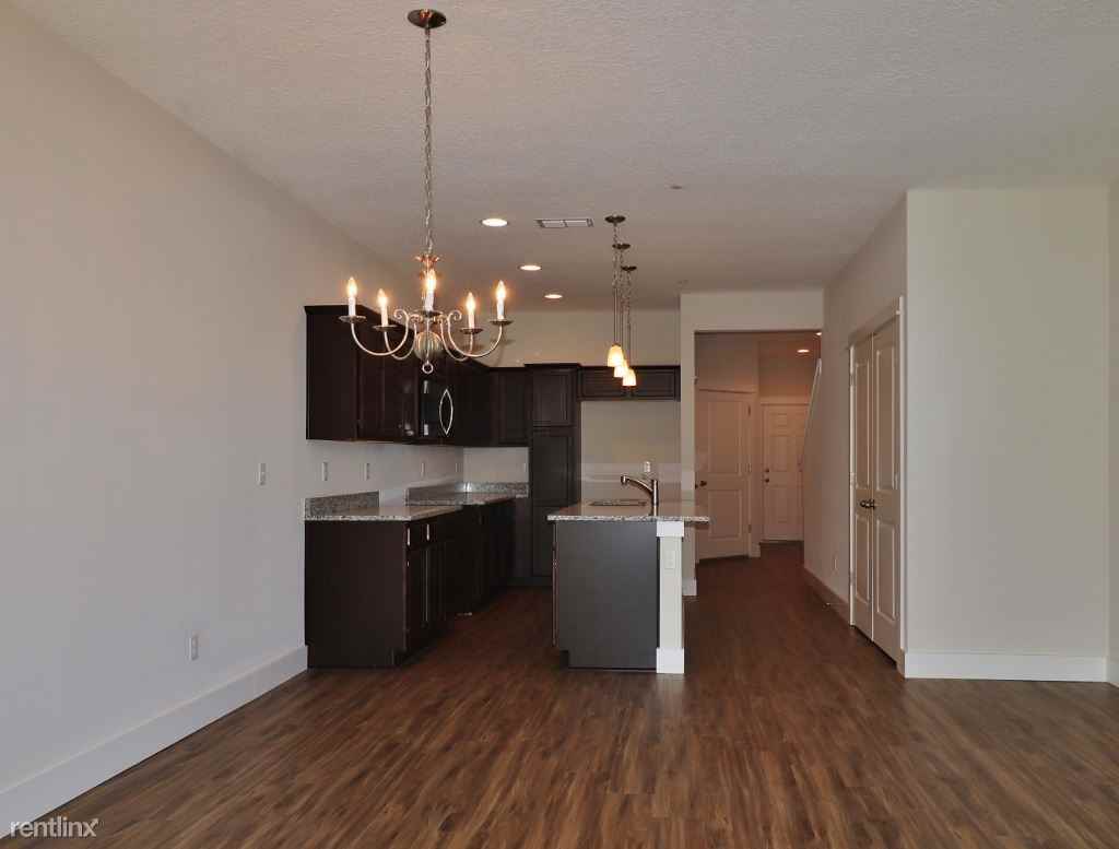 834 4th Ave S - Photo 2 of 19