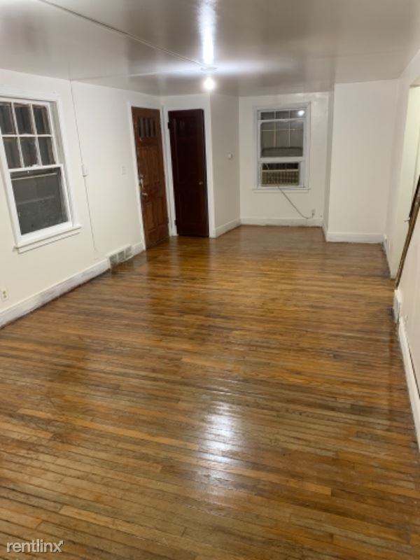 208 Texas St - Photo 2 of 19