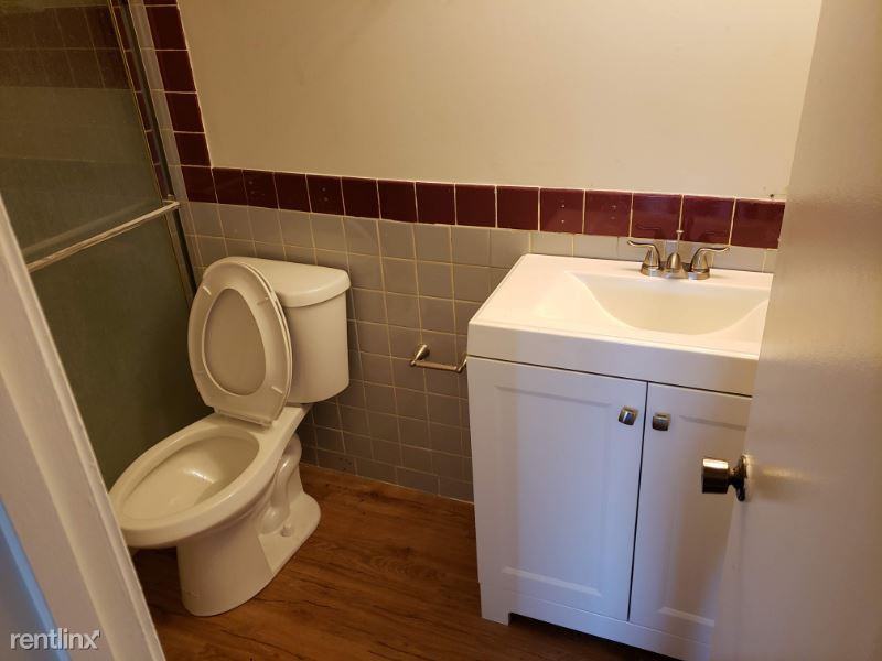 10224 Prince Pl - Photo 2 of 4