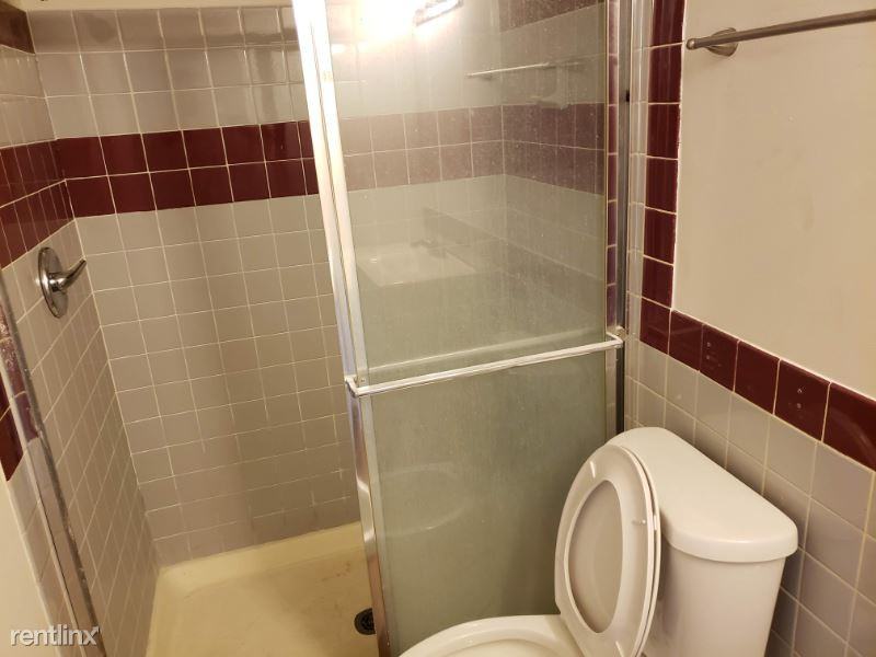 10224 Prince Pl - Photo 3 of 4