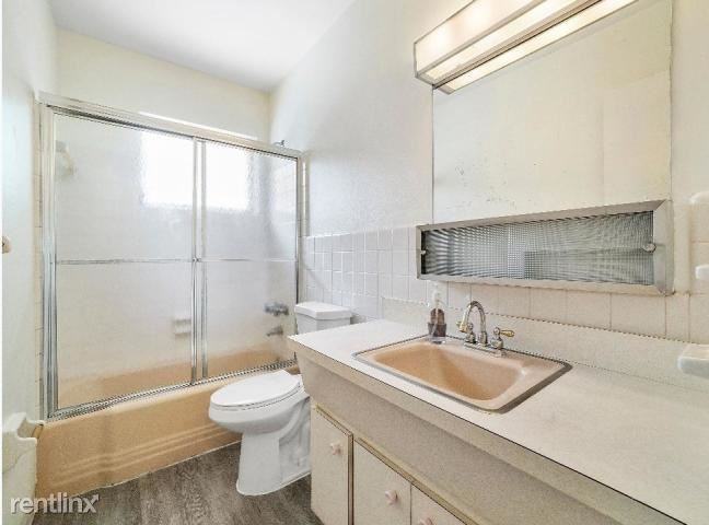 1308 S Congress Ave - Photo 3 of 7