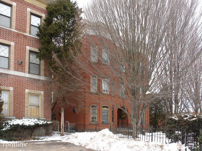 407 Wethersfield Ave - Photo 2 of 3