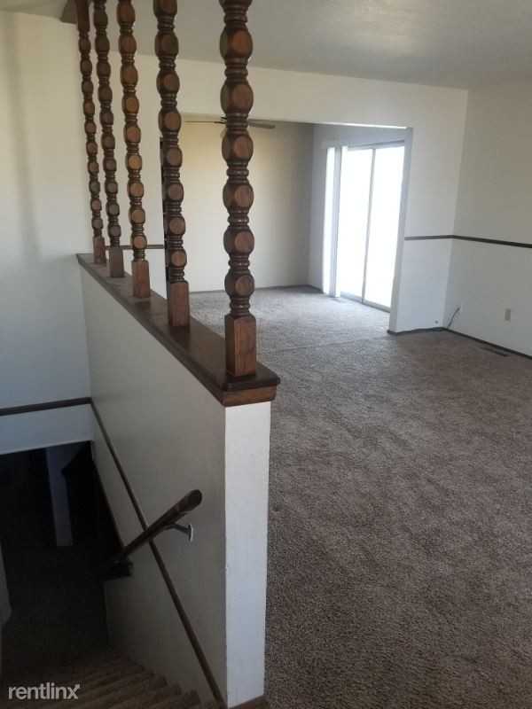 3115 S Pinecrest St - Photo 2 of 11