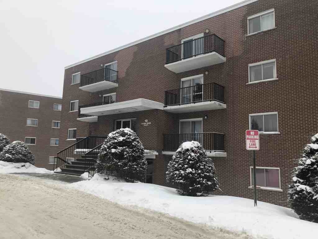 Glenn Wood Place Apartments 10 Glenn Wood Pl, Brockville, ON K6V 2T2