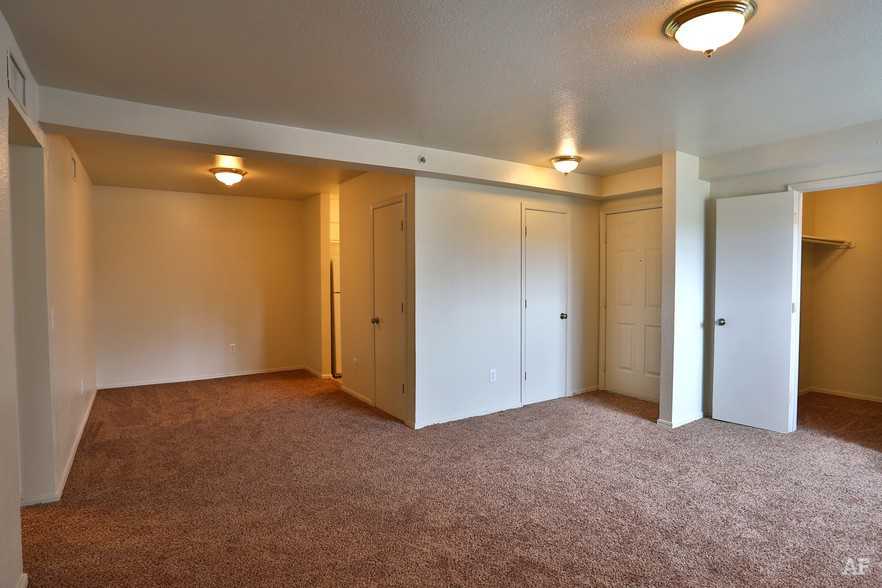 City Heights North - Photo 2 of 11