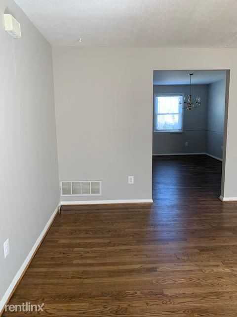 8429 Harris Ave - Photo 3 of 23