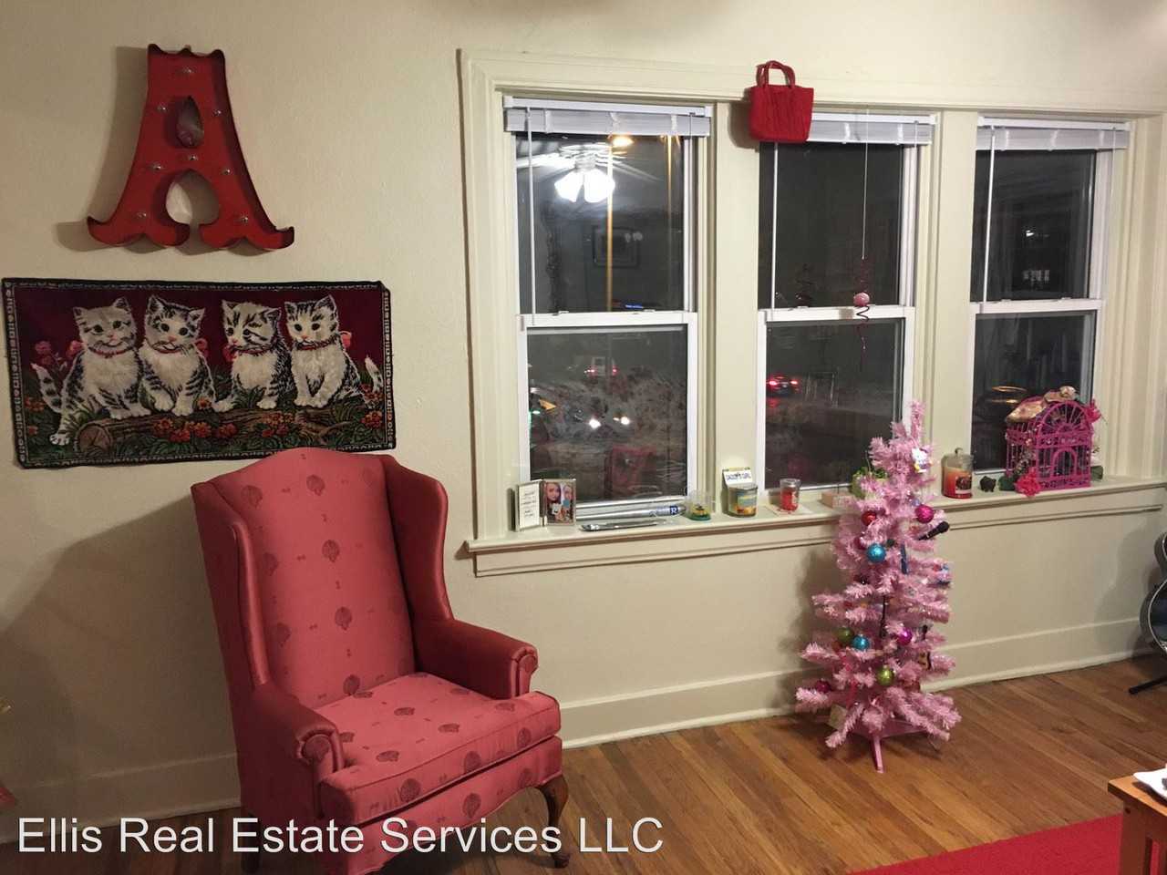 720 W 37TH ST - Photo 2 of 9