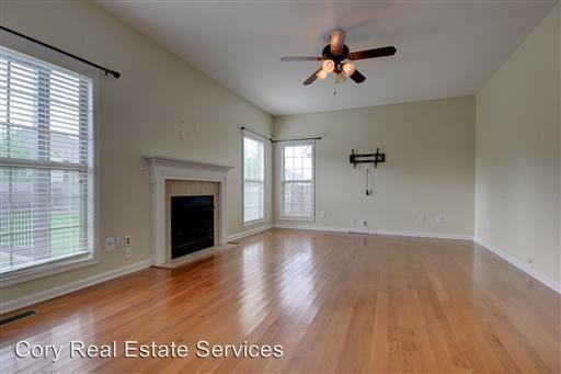 1128 Chinook Cir - Photo 2 of 14