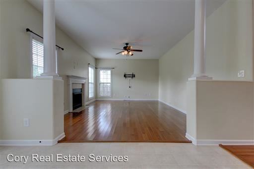 1128 Chinook Cir - Photo 3 of 14