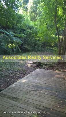 121 NW 29 St - Photo 3 of 9