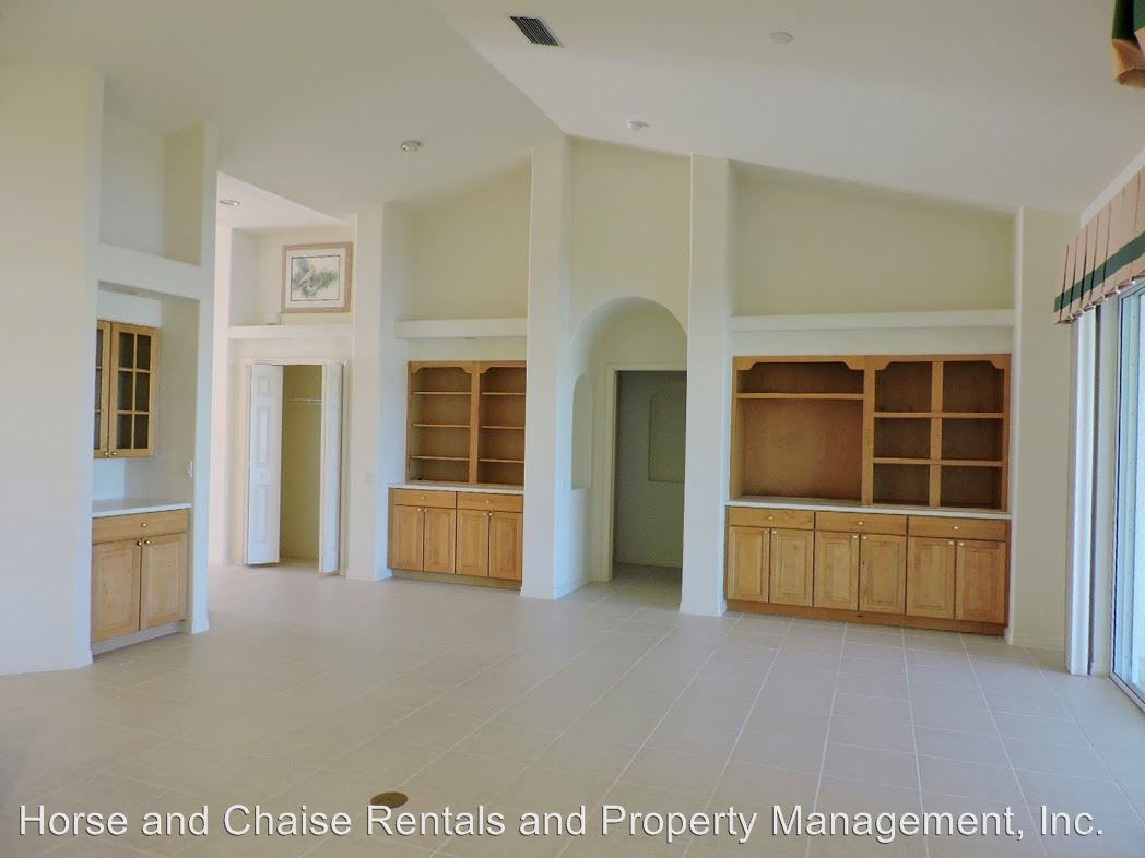 974 Chickadee Dr - Photo 2 of 9